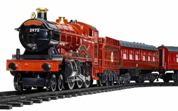 Hornby Harry Potter Hogwarts Express Set Remote Controlled ‘0' Gauge