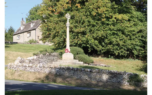 War Memorial <p>A scenic model of a war memorial as would be found in towns and villages across the country. Offering the modeler an extensive range of building styles from which to choose