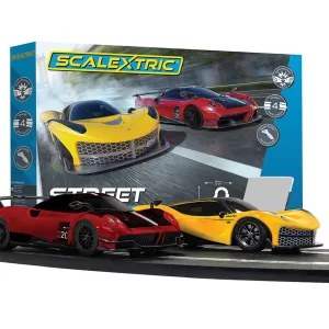 Scalextric Street Cruisers Race Set <p>The Scalextric Rasio takes on the elegant Pagani Huayra Roadster BC in this Street Cruisers race set. This set features everything you need to start your racing career