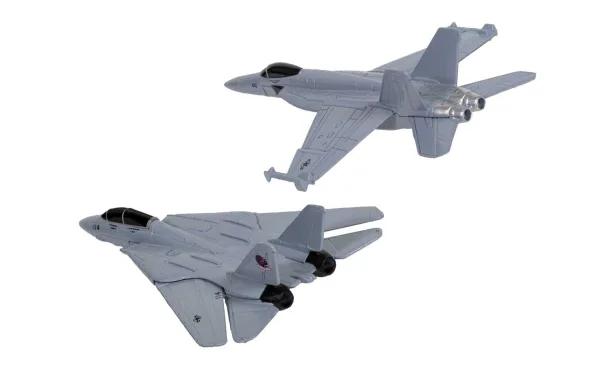 1986) & Rooster’s F/A-18 SUPER HORNET™ (Top Gun Maverick