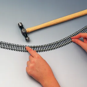 Flexible Track (970mm) <p>The Flexible Track has a length of 970mm and the user can shape and cut to the desired length as necessary.<br><br>Fishplates (R910) not included.</p>