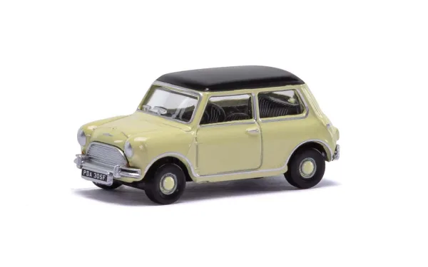 BMC Mini Saloon This Diecast BMC Mini Saloon vehicle measures at 80mm in length and has a highly detailed