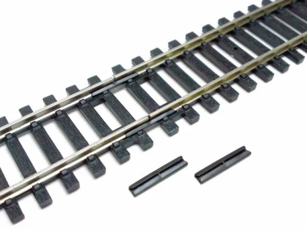 Insulated Fishplates (Pack 12) If you are keen to expand your railway scenery then look no further! This pack of 12 non-conductive fishplates are the ideal solution for creating isolated sections of track.