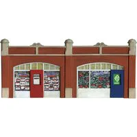 Peco Station Forecourt Shops inc Printed Interiors OO Gauge