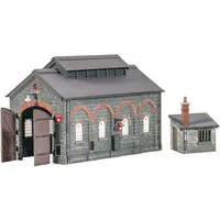 Peco Engine Shed inc. Hut (176mm x 90mm x 120mm) OO Gauge