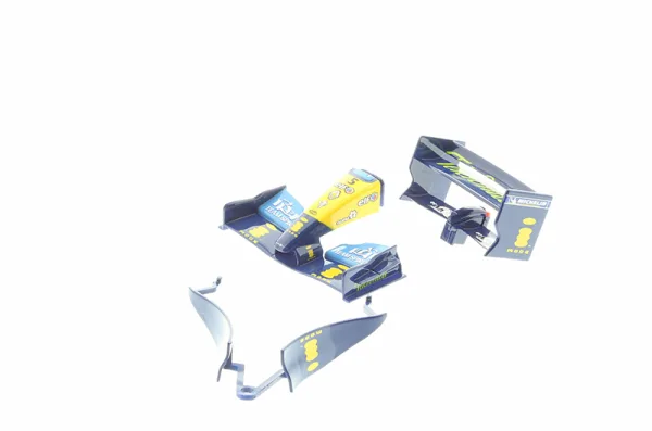 Renault F1 Front and Rear Wing with Barge Board (C2649) The Renault F1 Front and Rear Wing with Barge Board (C2649) is compatible with the Scalextric Renault F1 car model.